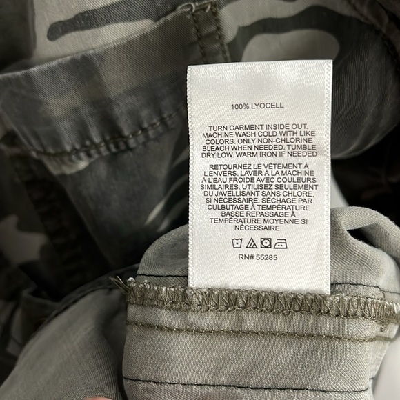 Express Camo Snap Shirt EUC - Picture 7 of 10